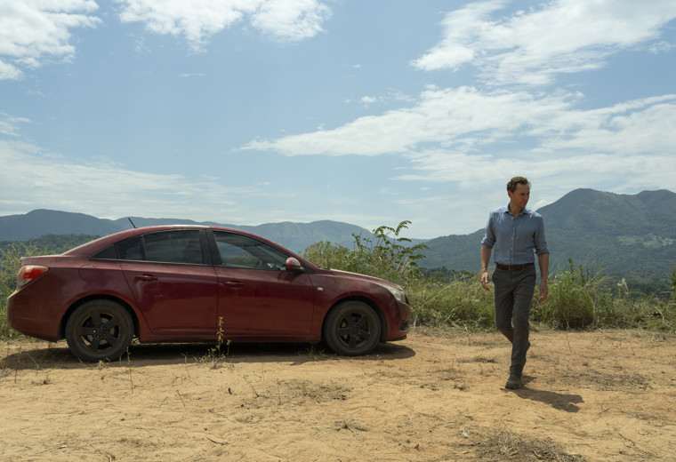 Tom with Car - The Night Manager S2 I